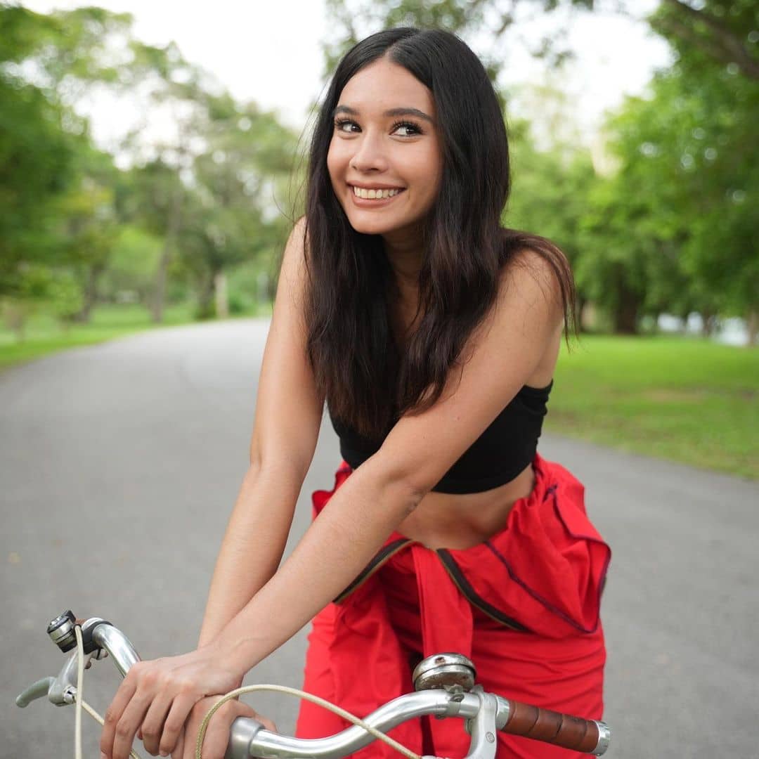 metro talks with italian thai singer valentina ploy